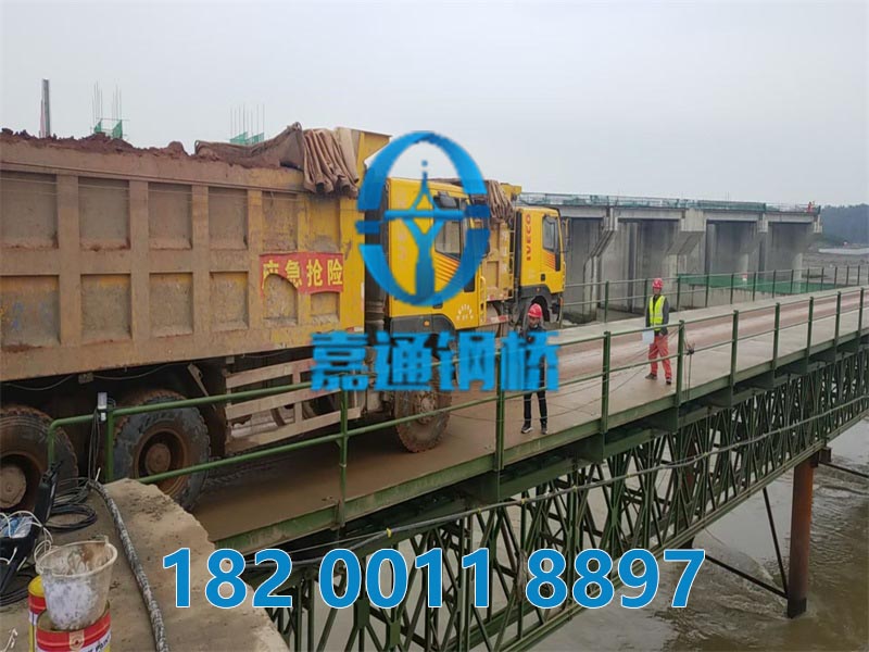 岷江航電樞紐95米長(zhǎng)、7米寬200型交通鋼棧橋安裝及動(dòng)靜載實(shí)驗(yàn)完畢;